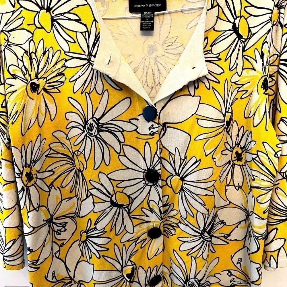 CABLE and gauge 3/4 sleeve floral button down cardigan S L